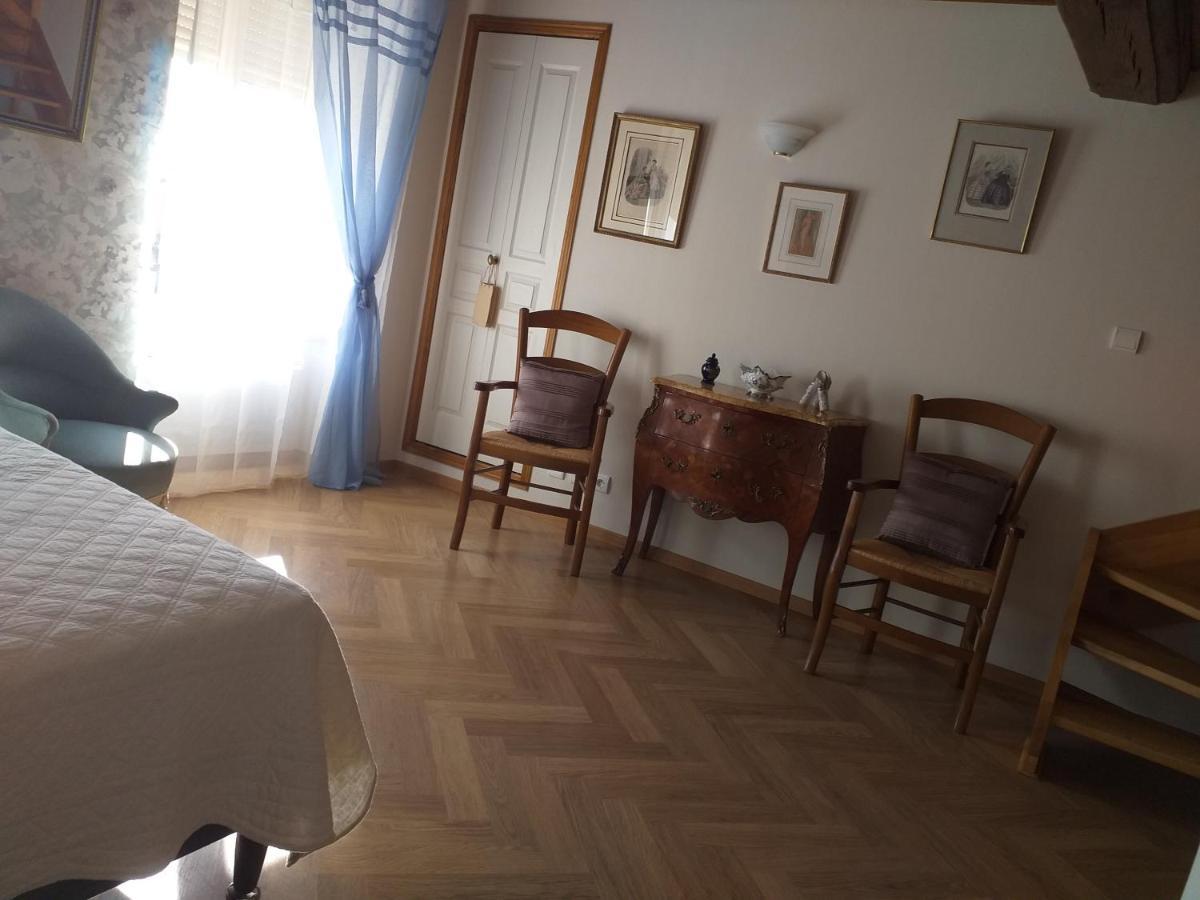 Logis Saint Martin Bed and Breakfast Magny-les-Villers Buitenkant foto